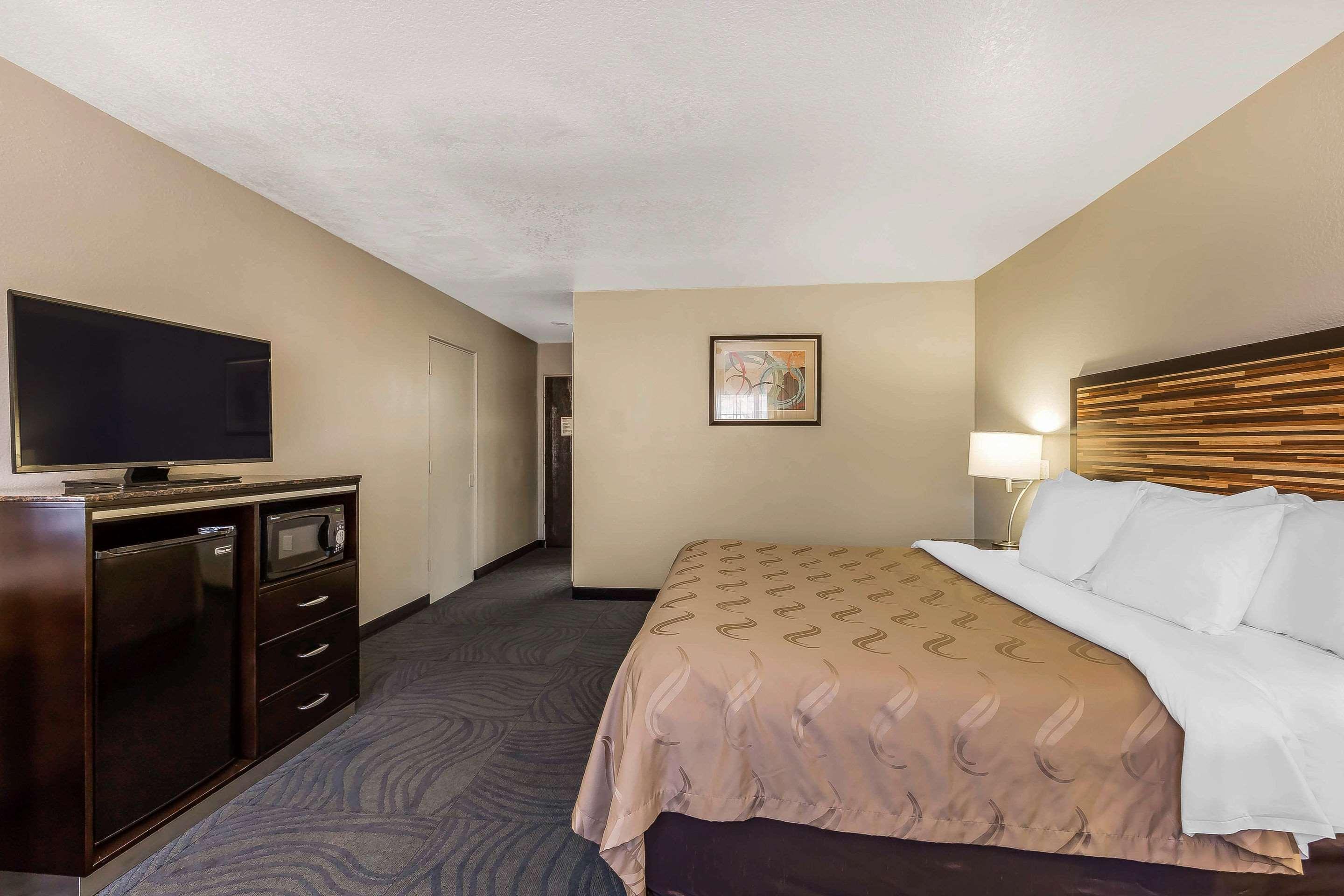 Quality Inn Fallbrook I-15 Exterior photo