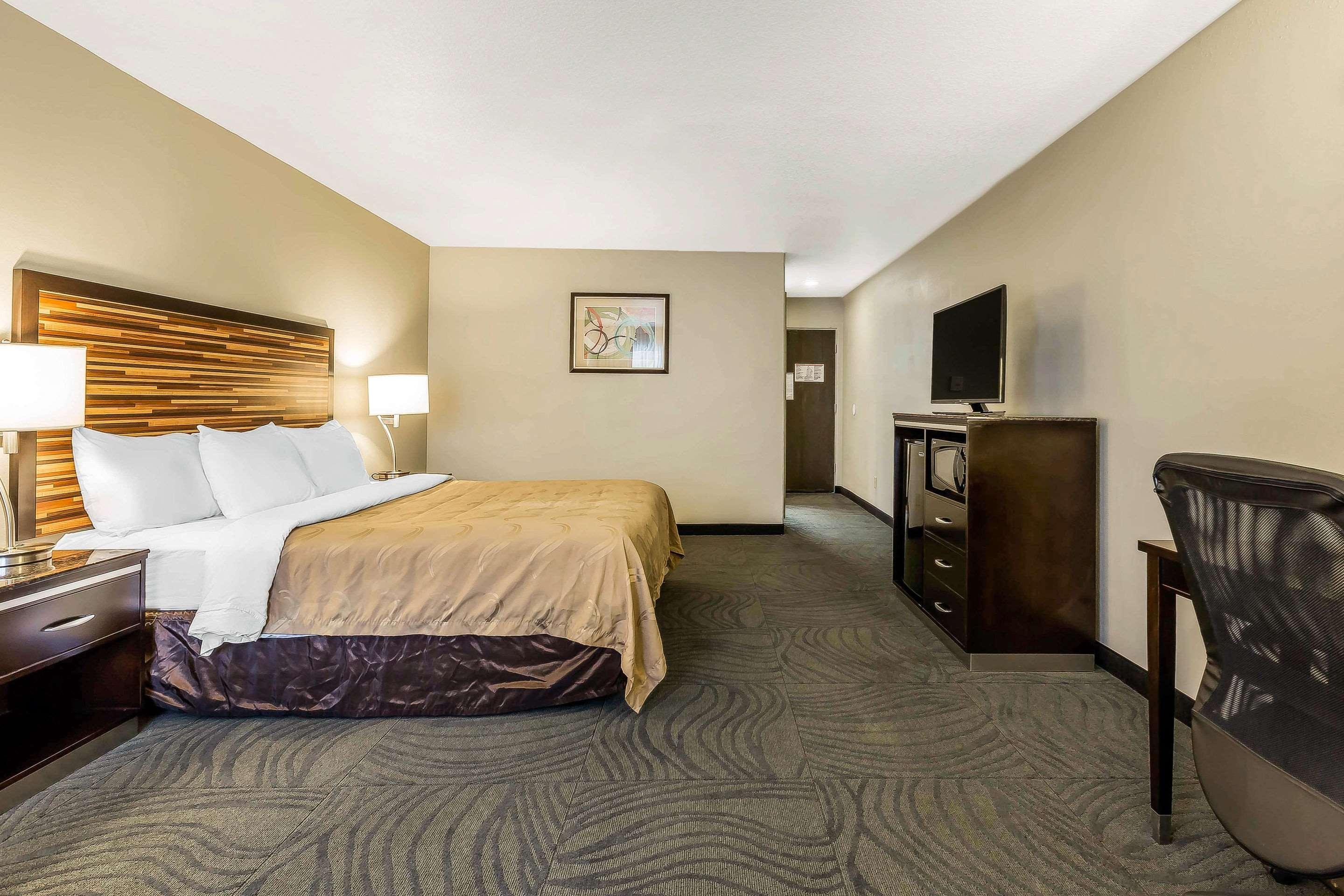 Quality Inn Fallbrook I-15 Exterior photo