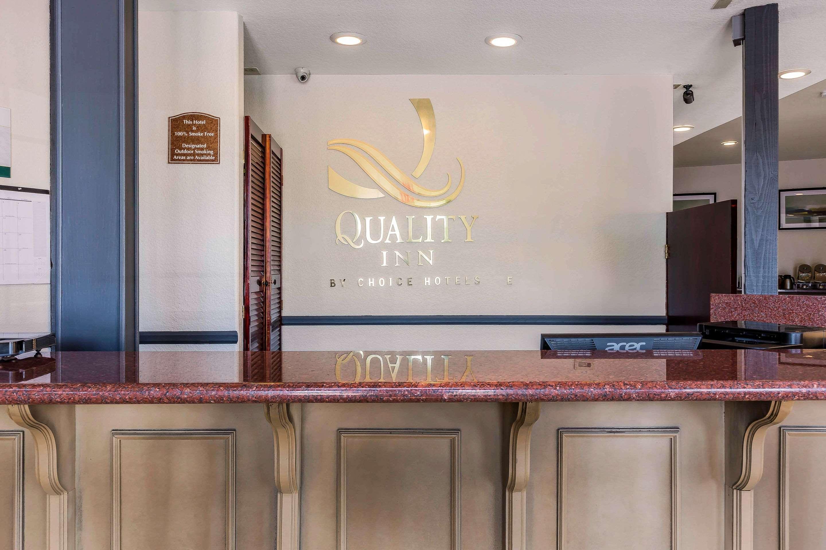 Quality Inn Fallbrook I-15 Exterior photo