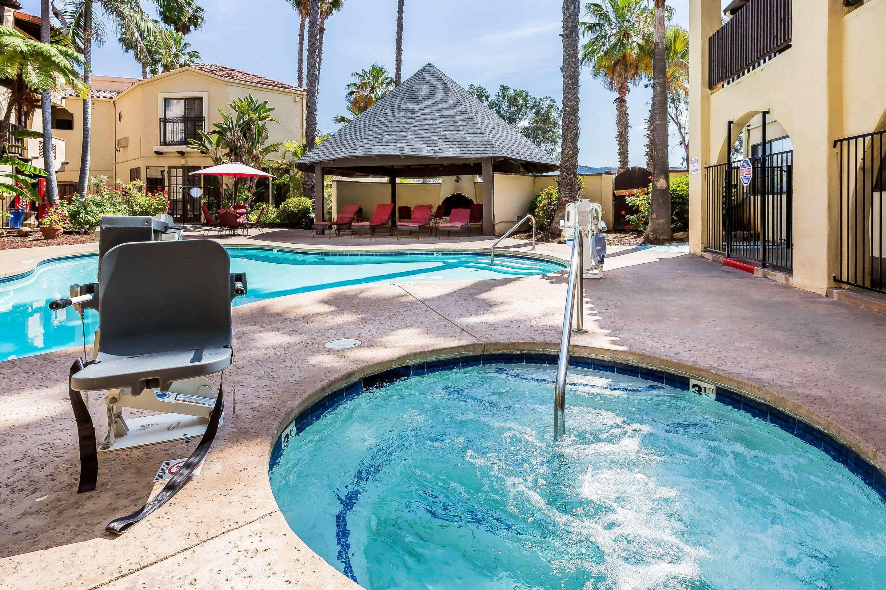 Quality Inn Fallbrook I-15 Exterior photo